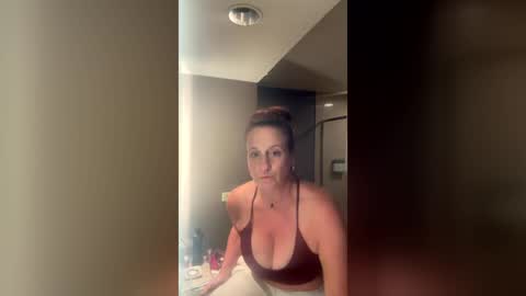 Snapshot of daisymae0017 chatting on July 2026 07:13:01 PM daisymae0017 online show from July 2026 07:13:01 PM