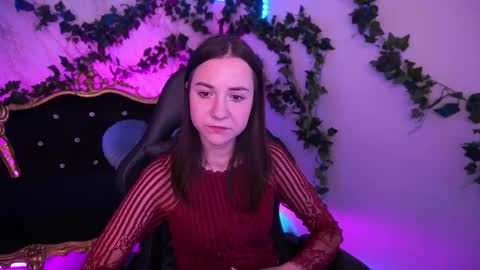 daisyyfire online show from November 2025 01:46:01 PM