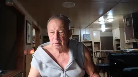 Snapshot of dakit2 chatting on October 2025 12:52:02 PM dakit online show from October 2025 12:52:02 PM