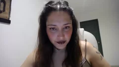 IG  dakotasofiaa online show from April 2026 02:37:02 AM