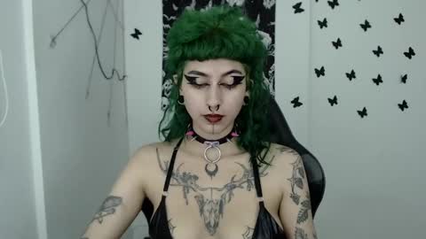 Snapshot of dakota_krall_ chatting on December 2024 05:31:02 AM dakota online show from December 2024 05:31:02 AM