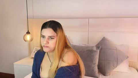 Dakota-Megan online show from September 2025 02:44:02 PM