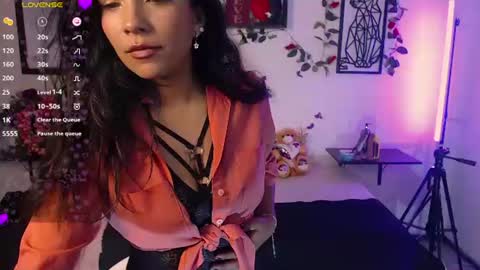 Caroliina online show from June 2026 11:18:02 PM