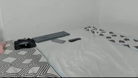 dakota_x18 online show from November 2025 09:05:02 PM