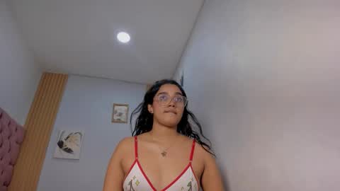 dakota_x18 online show from November 2025 09:50:01 PM