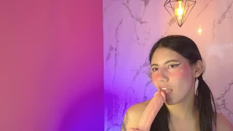 dakotaa_johnson online show from May 2026 08:04:04 PM