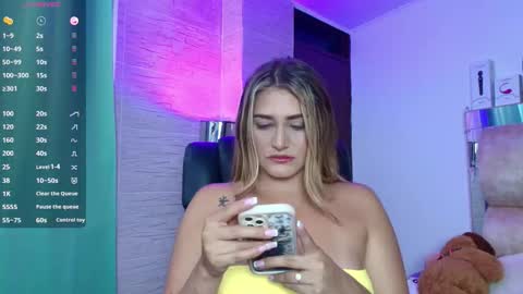 dakotarobbins_ online show from December 2025 08:47:02 PM