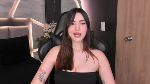 Dakota  online show from April 2026 08:39:02 PM
