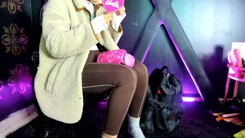 Snapshot of dakotha_90 chatting on February 2026 12:12:01 PM dakotha online show from February 2026 12:12:01 PM