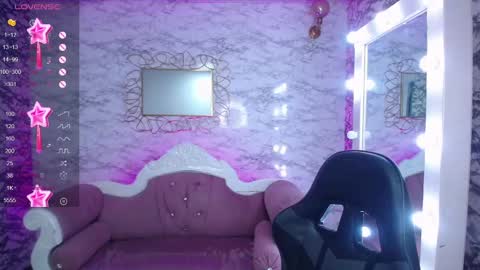 Snapshot of dakotha_v chatting on February 2025 08:28:02 PM Dakotha online show from February 2025 08:28:02 PM