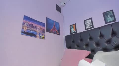  Ren  online show from February 2026 09:08:02 PM