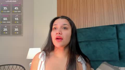 Violeta online show from June 2026 12:38:02 PM