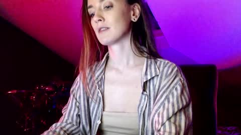 Snapshot of dalia_peach chatting on December 2024 04:49:01 PM Dalia online show from December 2024 04:49:01 PM