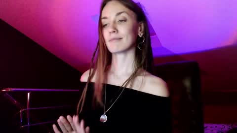 Snapshot of dalia_peach chatting on December 2024 01:22:01 PM Dalia online show from December 2024 01:22:01 PM