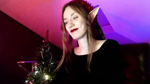Snapshot of dalia_peach chatting on December 2024 02:22:02 PM Dalia online show from December 2024 02:22:02 PM