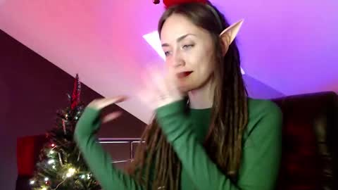 Snapshot of dalia_peach chatting on December 2024 10:28:01 AM Dalia online show from December 2024 10:28:01 AM