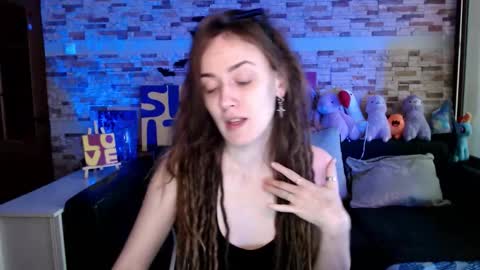 Dalia  online show from November 2025 09:37:01 AM