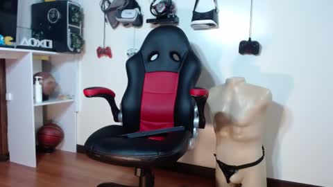 dalila online show from June 2026 07:03:02 PM