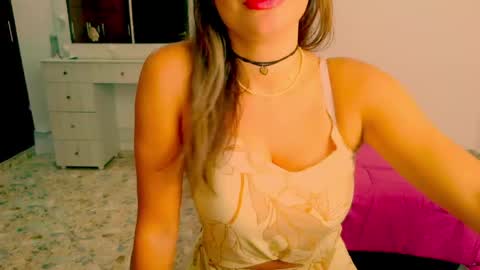 Snapshot of dalila_sexxx chatting on June 2026 03:46:01 AM Dalila online show from June 2026 03:46:01 AM