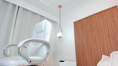 Dalia online show from December 2024 10:47:02 PM