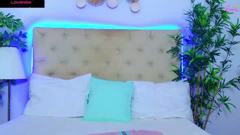 daliyaa_ online show from June 2026 12:18:02 PM