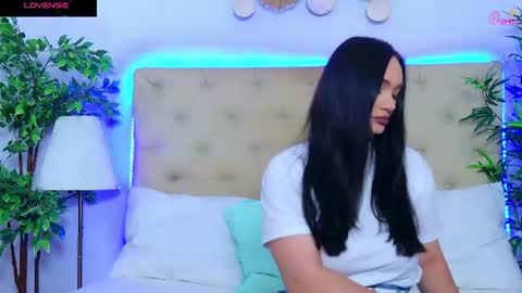 daliyaa_ online show from June 2026 12:13:02 PM