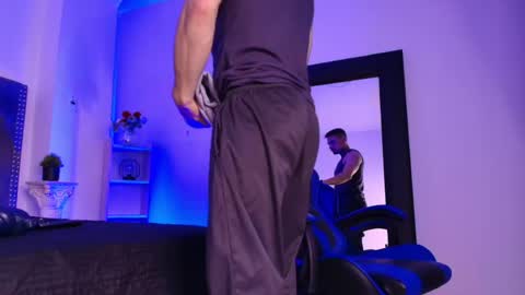 Dallas whitee online show from April 2026 07:56:02 PM