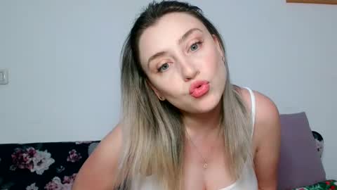 Maria online show from April 2026 09:42:01 PM