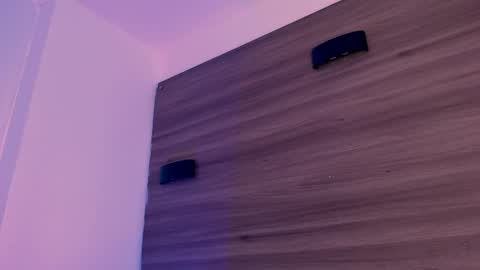         online show from January 2026 05:01:02 AM