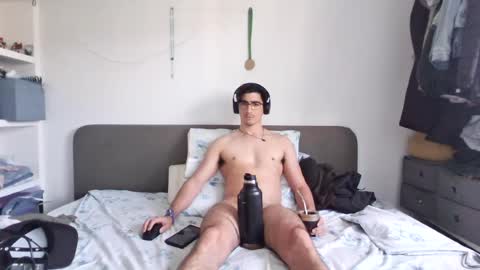 dami_mad_ online show from June 2026 03:10:01 PM
