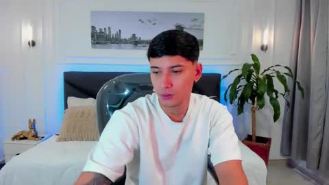 DAMIAN online show from November 2025 12:05:02 PM