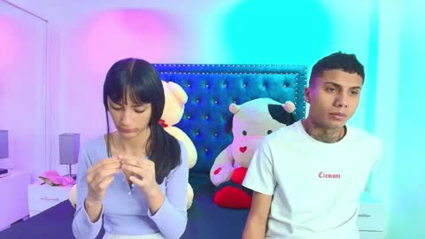 Snapshot of damian_and_roxanne chatting on September 2025 12:06:01 PM DAMIAN AND ROXANNE. online show from September 2025 12:06:01 PM