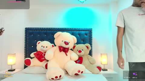 DAMIAN AND ROXANNE.  online show from October 2025 12:28:02 PM