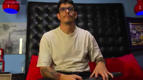 ---Damian--- online show from February 2026 01:08:02 PM