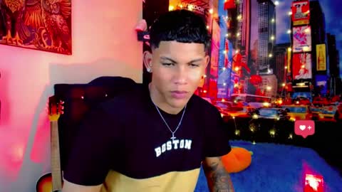 Snapshot of damian_latinxxx chatting on January 2025 07:11:01 AM Damian online show from January 2025 07:11:01 AM