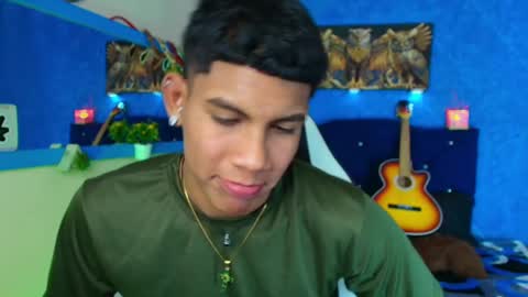Snapshot of damian_latinxxx chatting on January 2025 06:01:02 AM Damian online show from January 2025 06:01:02 AM