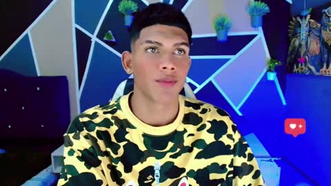 Snapshot of damian_latinxxx chatting on February 2025 05:33:02 AM Damian online show from February 2025 05:33:02 AM