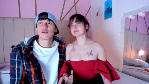 Snapshot of damian_n_maya chatting on March 2025 12:44:01 AM Damian Maya online show from March 2025 12:44:01 AM