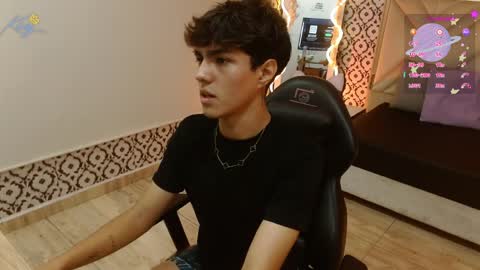 Snapshot of damian_tay chatting on April 2026 03:06:01 PM damian_tay online show from April 2026 03:06:01 PM