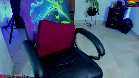 Snapshot of damian_torner chatting on February 2025 04:57:02 PM Damian torner online show from February 2025 04:57:02 PM