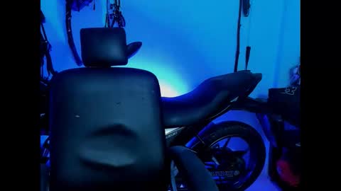 Snapshot of damian_torner chatting on September 2025 11:37:01 AM Damian torner online show from September 2025 11:37:01 AM