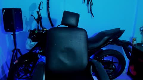 Snapshot of damian_torner chatting on October 2025 08:01:01 AM Damian torner online show from October 2025 08:01:01 AM