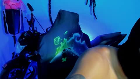 Snapshot of damian_torner chatting on October 2025 11:03:02 PM Damian torner online show from October 2025 11:03:02 PM