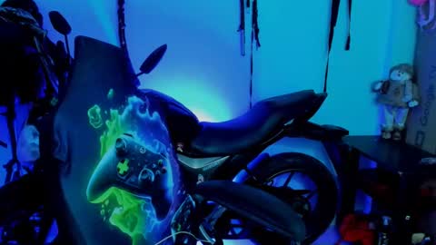 Snapshot of damian_torner chatting on October 2025 04:46:02 AM Damian torner online show from October 2025 04:46:02 AM