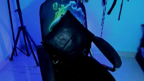 Snapshot of damian_torner chatting on October 2025 08:26:01 AM Damian torner online show from October 2025 08:26:01 AM