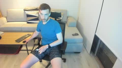 Snapshot of damiano007 chatting on February 2025 06:12:01 PM CockandLoad online show from February 2025 06:12:01 PM