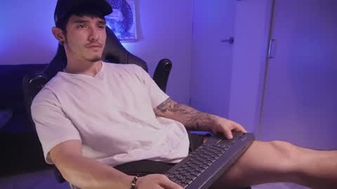 insta damn8   --------  online show from December 2024 12:41:02 AM