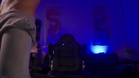 insta damn8   --------  online show from January 2025 10:57:01 PM