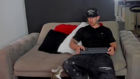 INSTAGRAM  DAMMIANMILLEROFICIAL online show from February 2026 05:00:02 PM