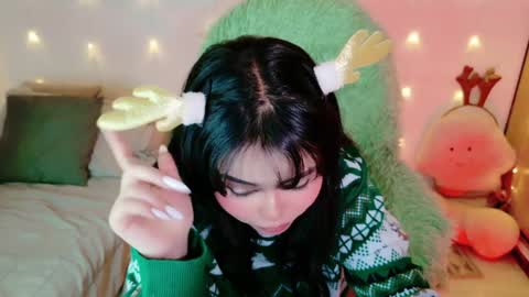 Snapshot of damn_that_booty chatting on December 2024 01:23:01 AM Criss online show from December 2024 01:23:01 AM